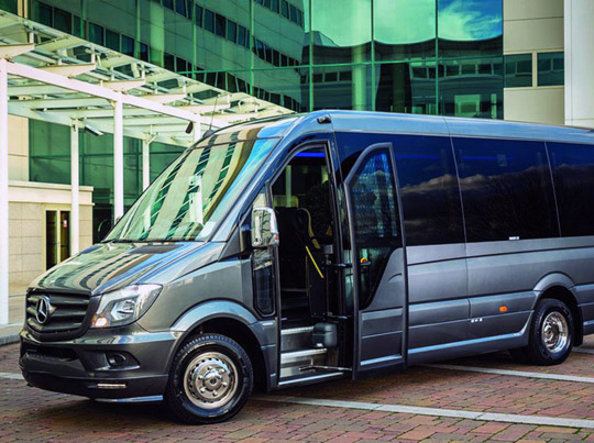 Minibus hire in Feltham